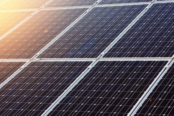 Monocrystalline_solar_panel